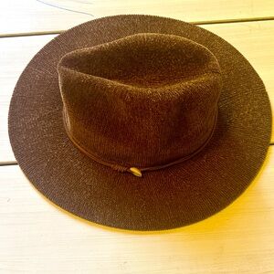 Packable Hat With Shell Trim